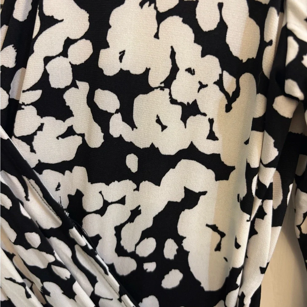 London Times petite ‘faux’ wrap dress - black and white print. NWT - Picture 4 of 7